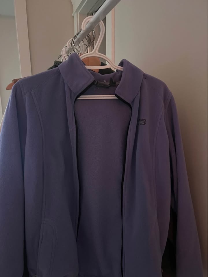 Columbia & NB Fleeces - Size Medium - photo 3