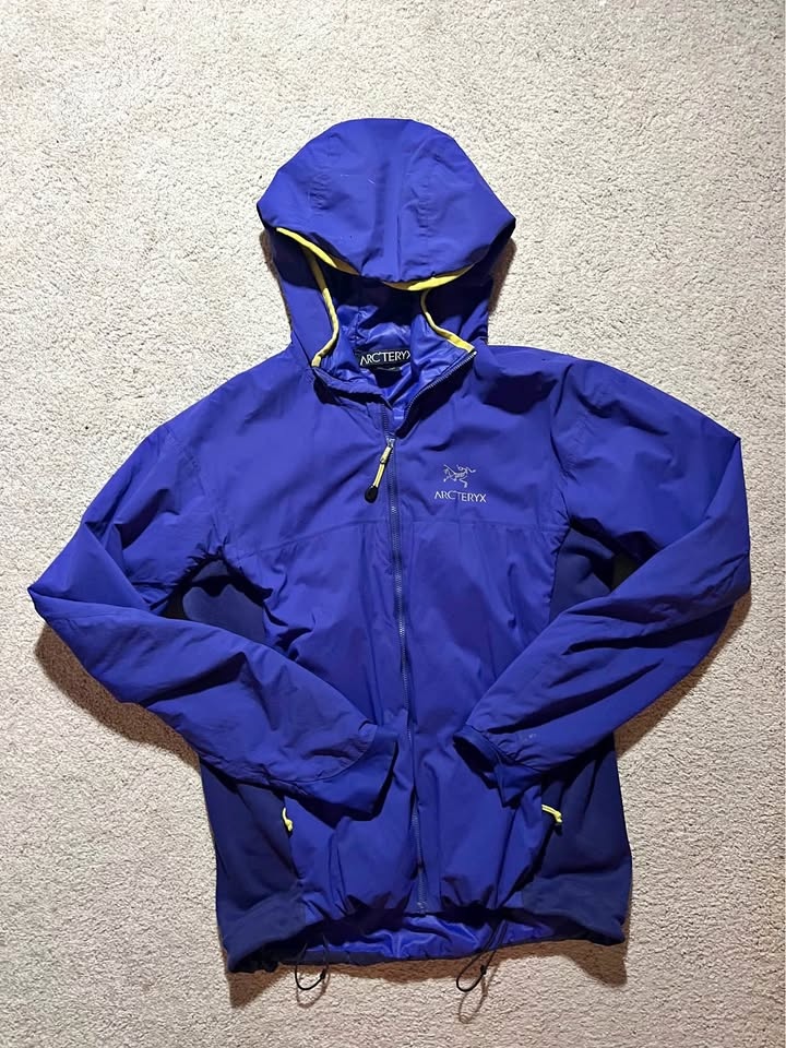 Retro Arc’teryx Atom hoody jacket