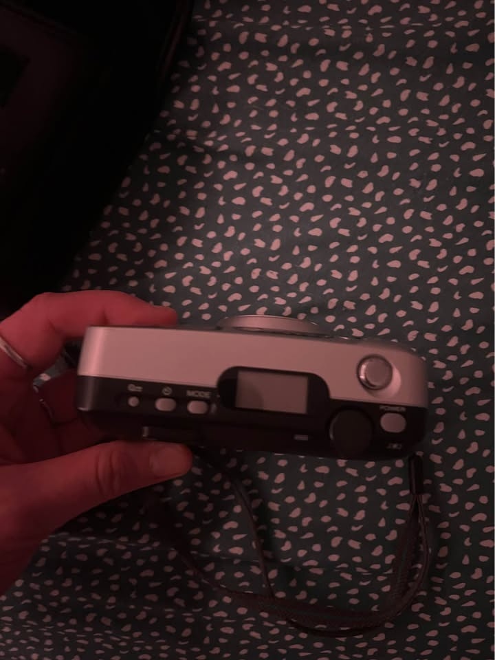 Fuji Zoom 35-70mm Film Camera - photo 2
