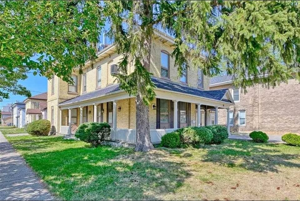 1 Bed 1 Bath - House