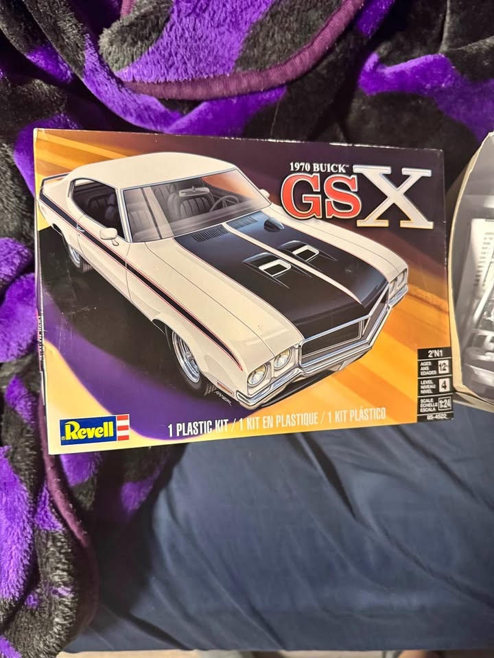 GxS 1970 Buick Plastic Car Model