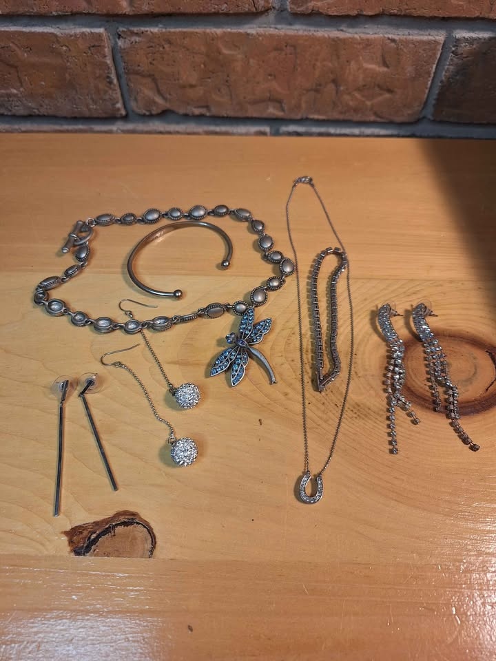 Costume jewelry - photo 3