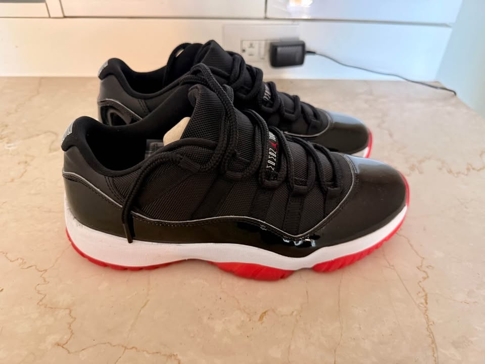 Jordan 11 Low Black Red (Bred) – Size 9.5