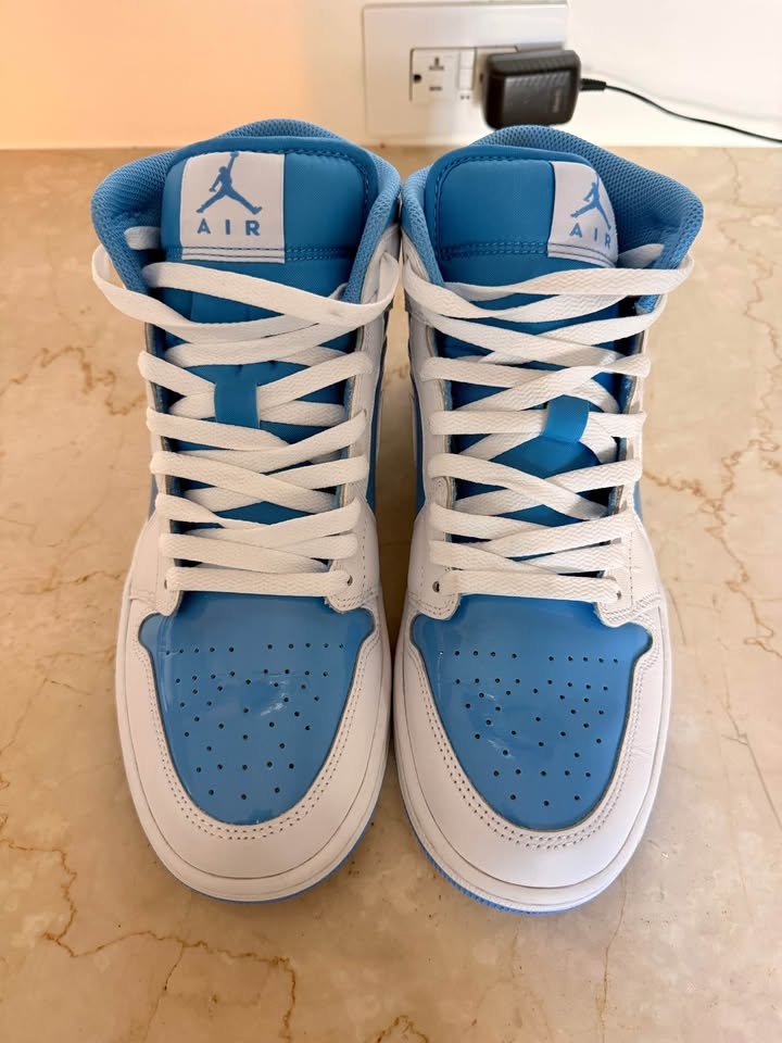 Jordan 1 Mid "Legend Blue" – Size 9.5 – Worn Once - photo 2