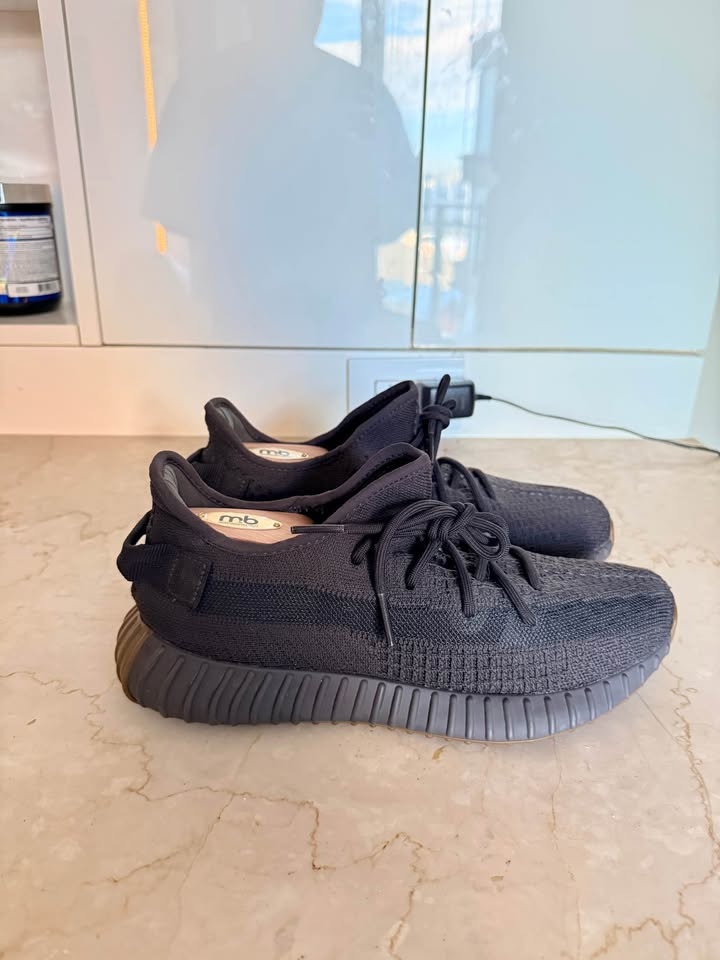 adidas Yeezy Boost 350 V2 "Cinder" – Size 9.5 – No Box
