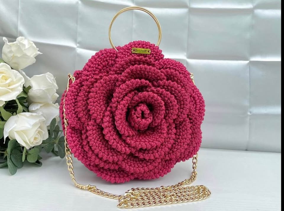 Handmade Rose Crochet Bag - photo 2