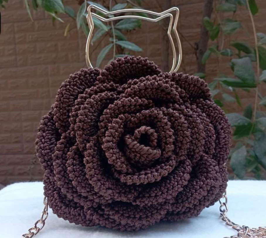 Handmade Rose Crochet Bag - photo 3