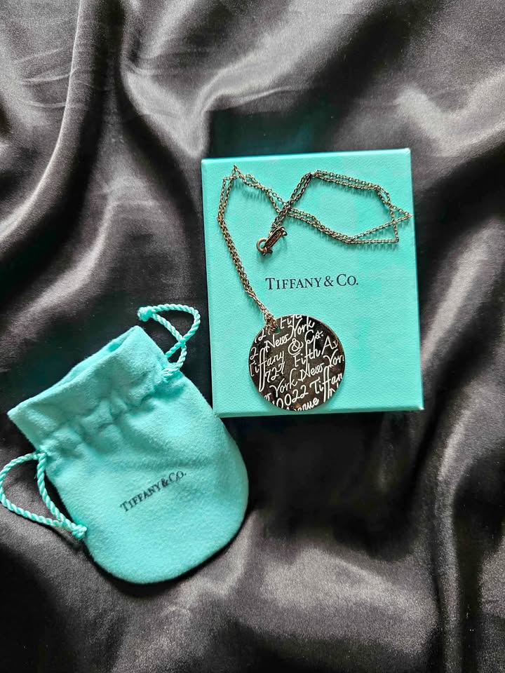 Tiffany Notes 925 sterling necklace with original box and pouch