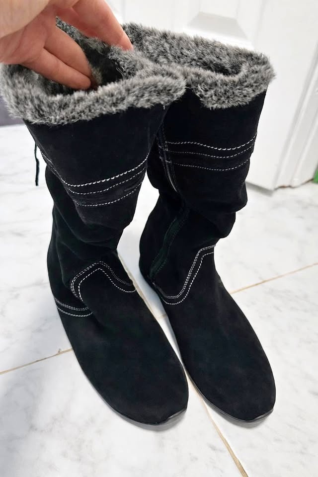 Blondo Black Suede Women’s Winter Boots (Faux Fur Lined) – Size