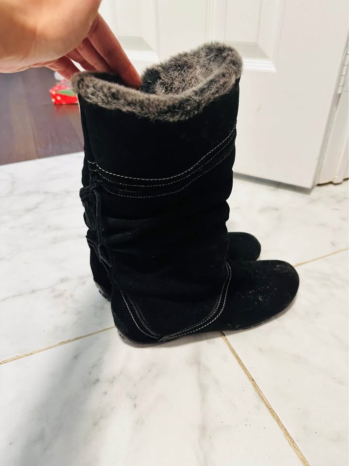 Blondo Black Suede Women’s Winter Boots (Faux Fur Lined) – Size - photo 2
