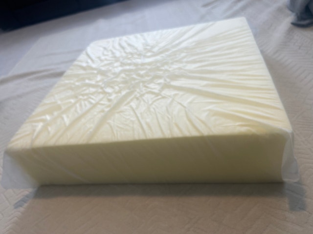 New piece of foam 24 x 24 x 6 - photo 2
