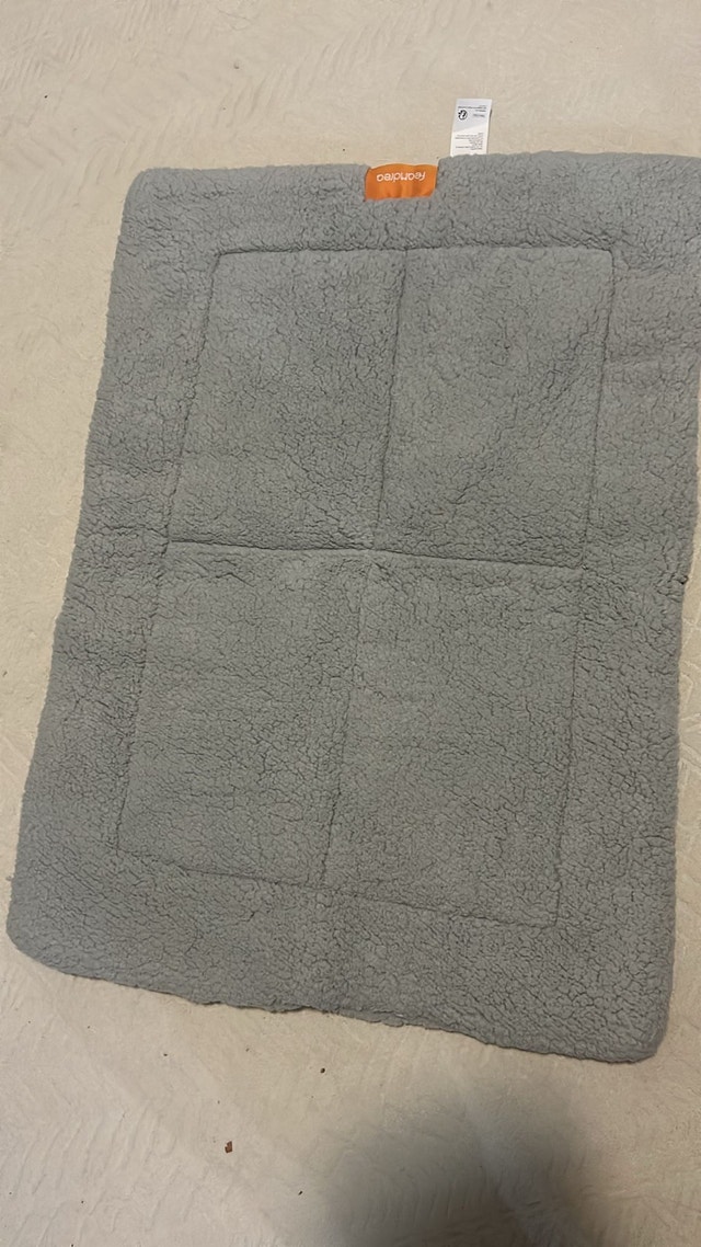 Dog Buddy Pet Bed / Blanket