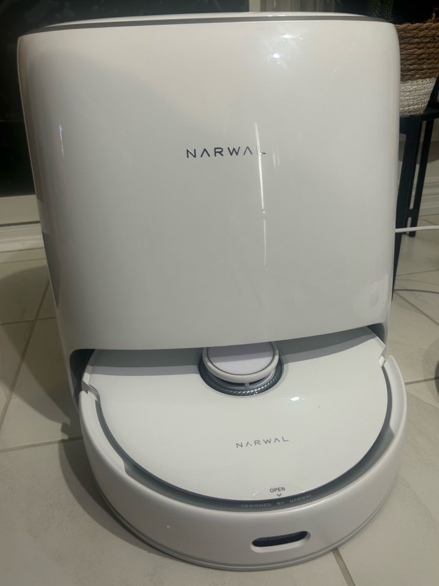 Narwal FREO Robot Vacuum and Mop