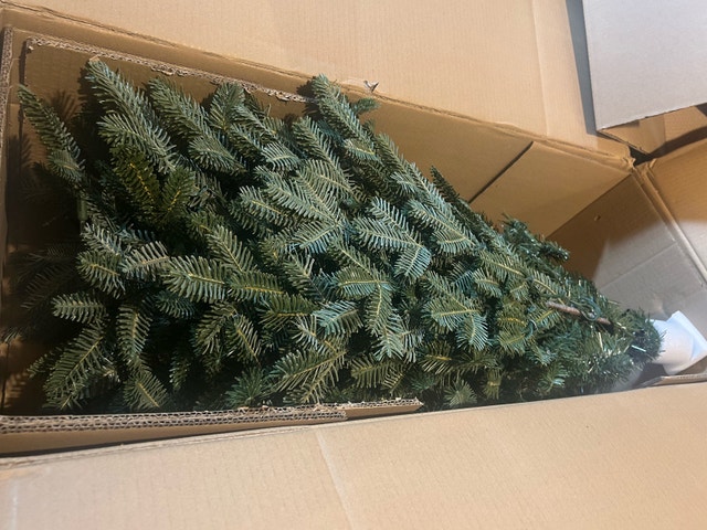 Balsam Hill Fraser Fir 7.5ft Christmas Tree