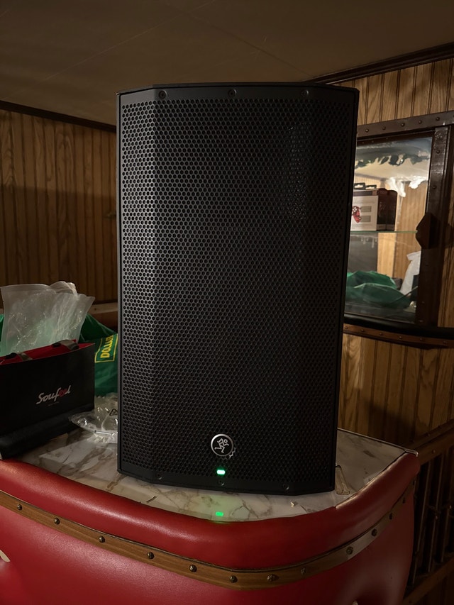 Mackie Speaker and Mixer