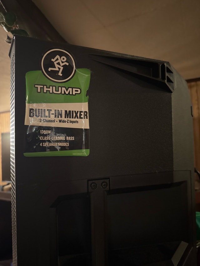 Mackie Speaker and Mixer - photo 2