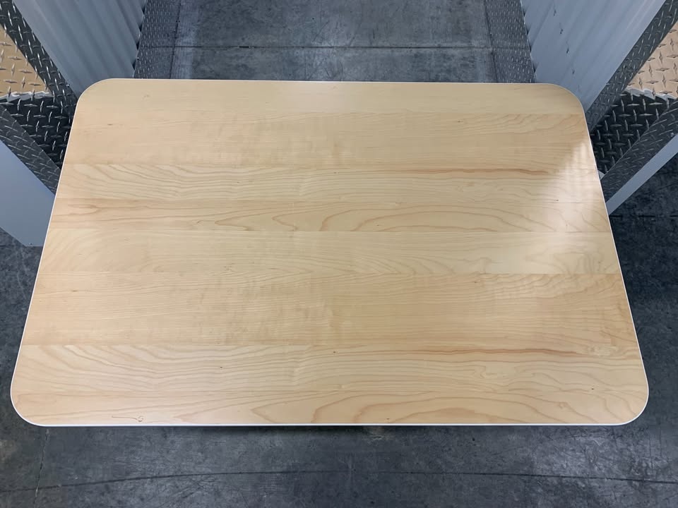 Height-Adjustable IKEA Bekant desk - photo 2