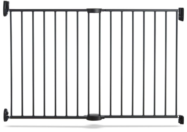 Munchkin Push to Close Hardware Baby Gate, 28.5"-45"