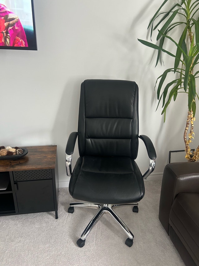 Black Computer Chair - New with Minor Arm Rest Wear