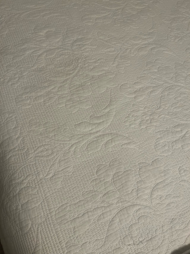 Queen Bedsheet and 2 Pillow Cases - Off White - photo 4