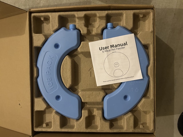 New - 6 Meals Pet Feeder - photo 2
