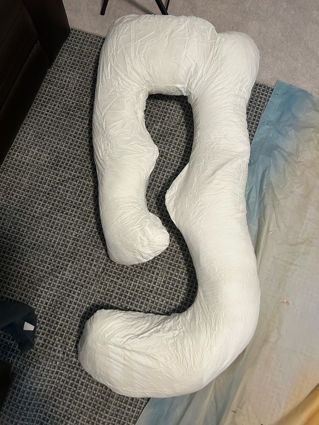 New - Body/ Pregnancy Pillow