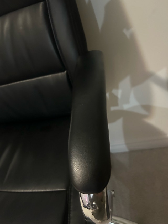 Black Computer Chair - New with minor armrest wear - photo 4