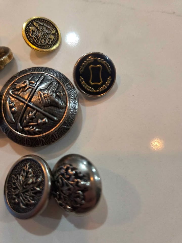 Antique Military & Organizational Buttons Brass Group - photo 2