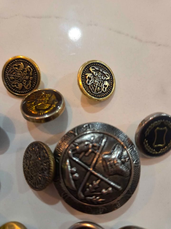 Antique Military & Organizational Buttons Brass Group - photo 3