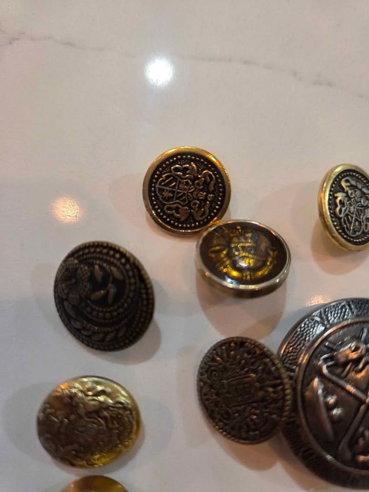 Antique Military & Organizational Buttons Brass Group - photo 4