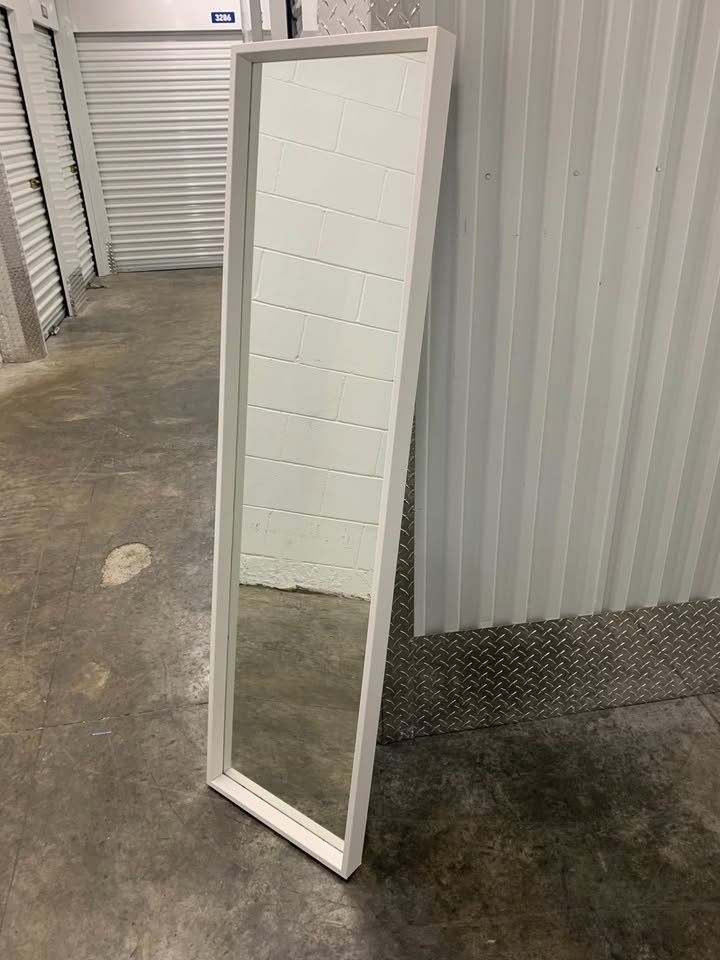 White Mirror
