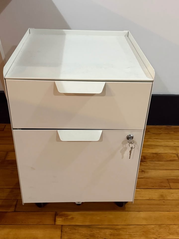 Office Desk and File Cabinets - photo 2