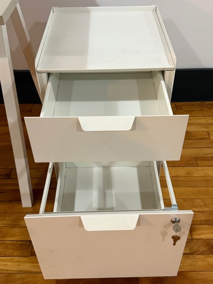 Office Desk and File Cabinets - photo 3