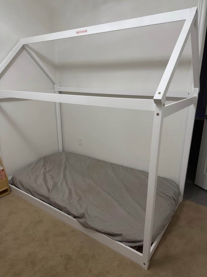 House Bed with Mattress (DISASSEMBLED) - photo 5