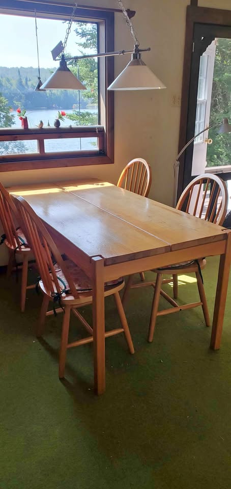 Pine Dining Table & 6 Chairs