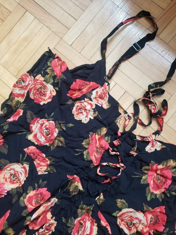 Forever 21 Plus Black and red rose dress 1X - photo 3