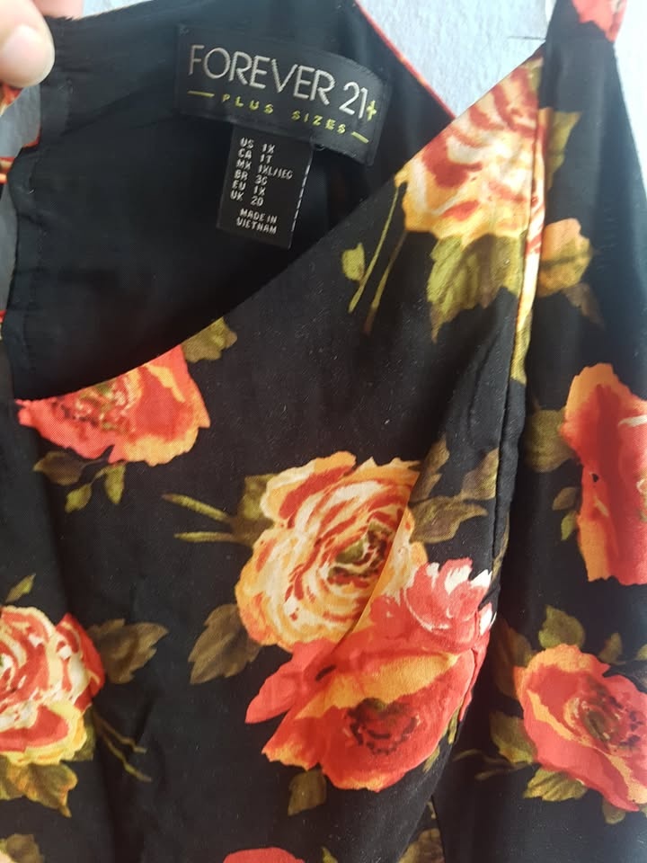Forever 21 Plus Black and red rose dress 1X - photo 5
