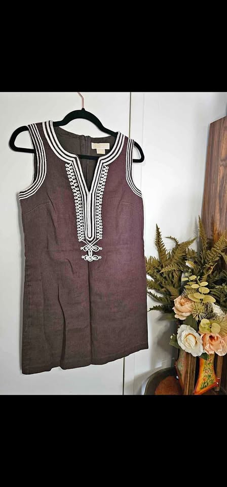 Size 6 Michael Kors Linen Embroidered Sheath Dress