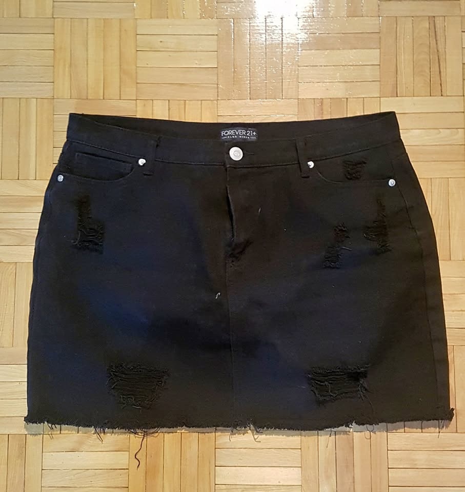 Forever 21 Plus Distressed Denim Black Mini Skirt Size 14