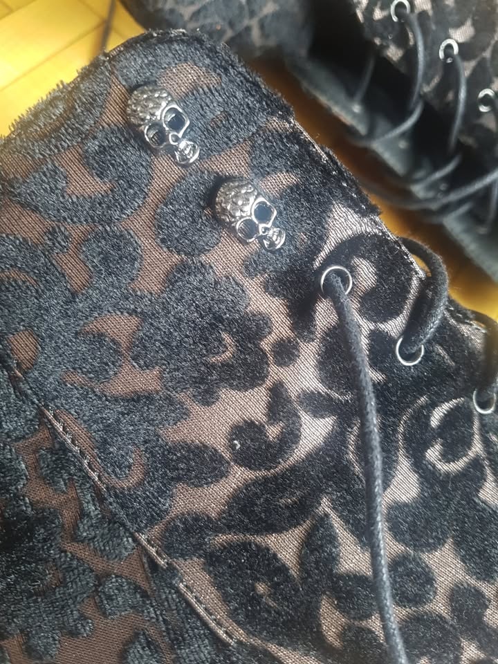 Call it Spring Essie Boots - Brown Damask Skulls - US Size 9 - photo 5