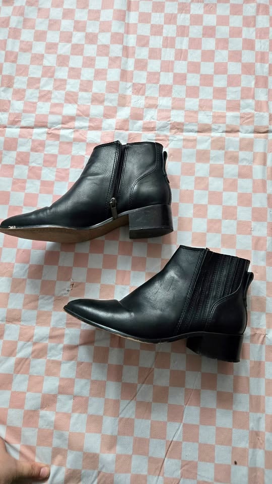 Vince Camuto Leminda Flat Bootie Black Leather Size 9
