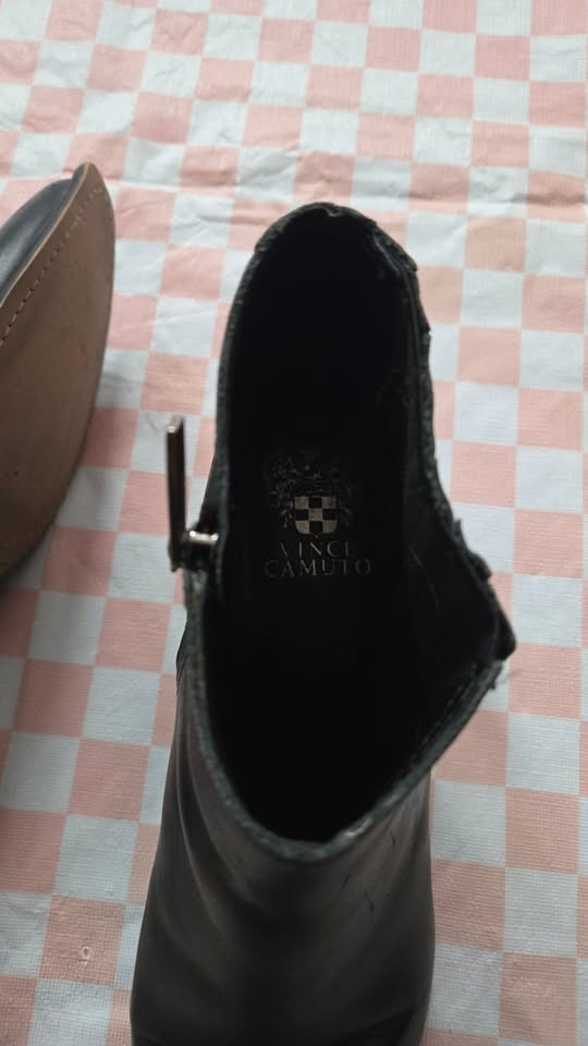 Vince Camuto Leminda Flat Bootie Black Leather Size 9 - photo 4