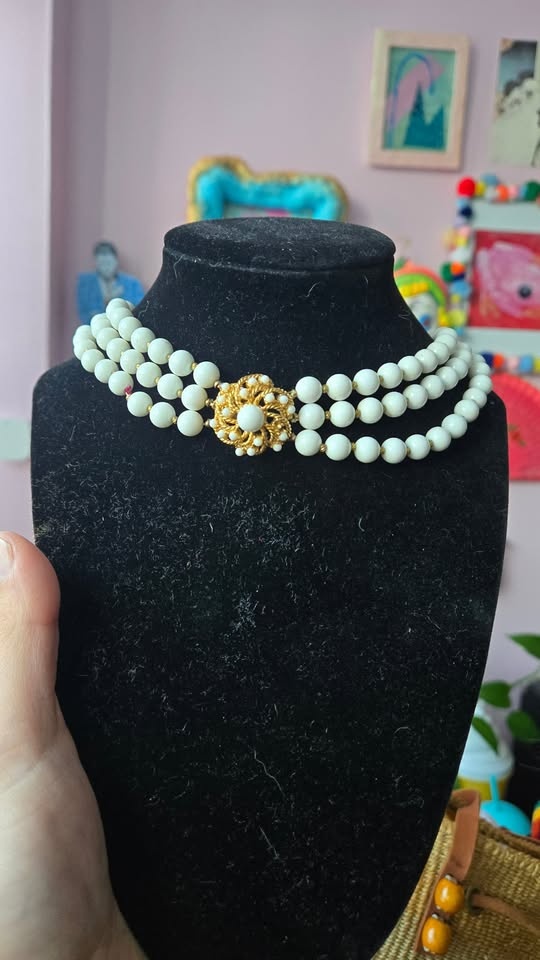 Vintage white and gold beaded choker - photo 3