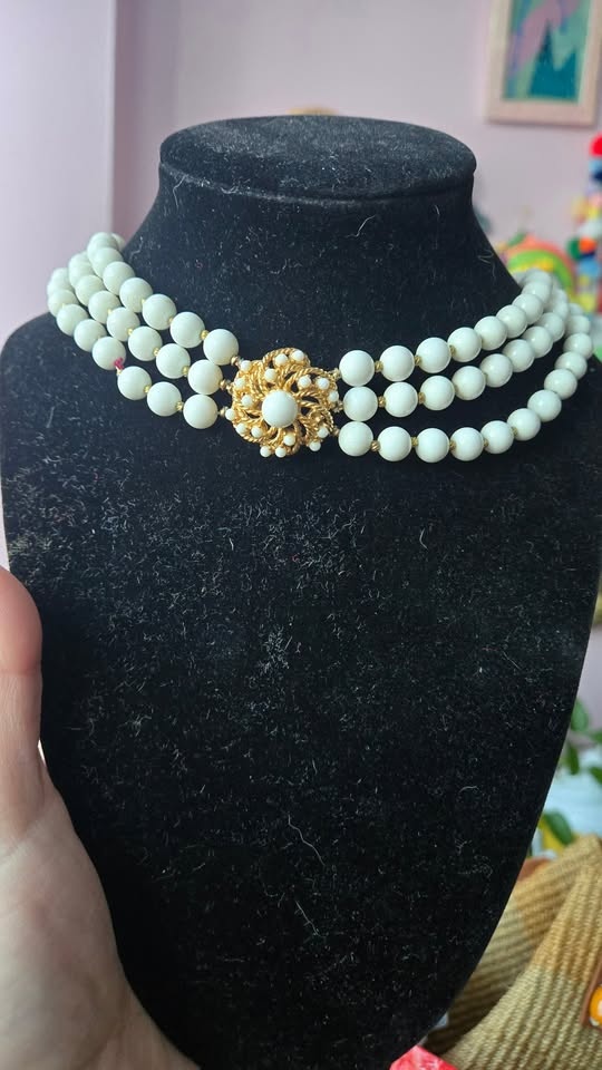Vintage white and gold beaded choker - photo 4
