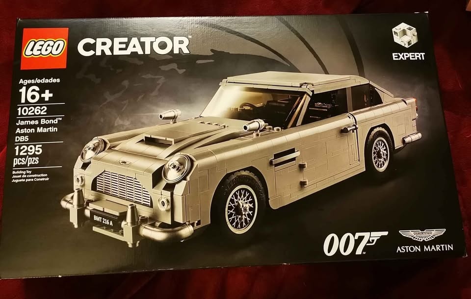 LEGO 10262 James Bond Aston Martin DB5
