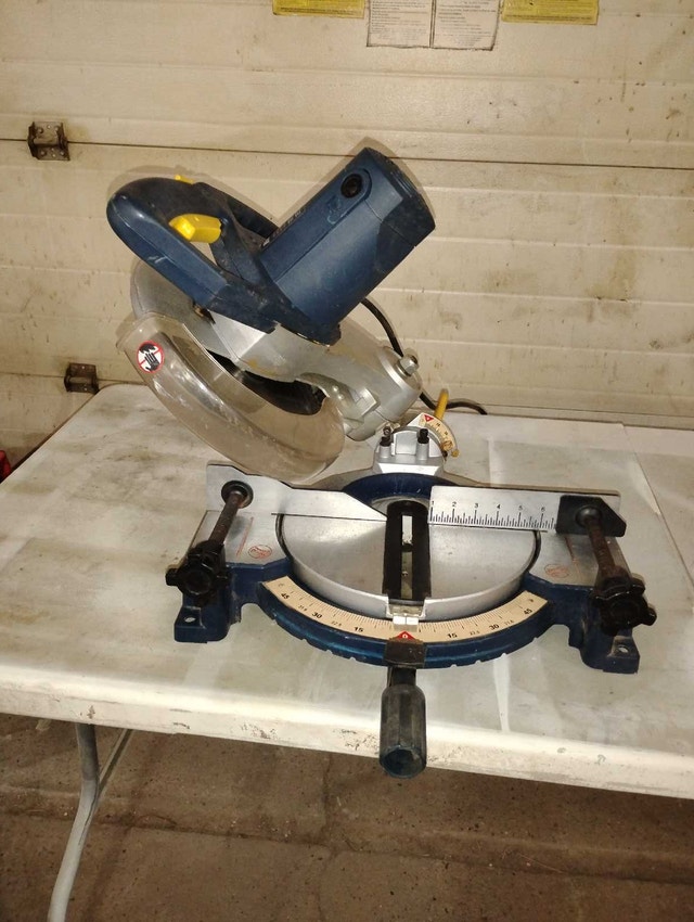 Master Craft 10" Compound Miter Saw - photo 4