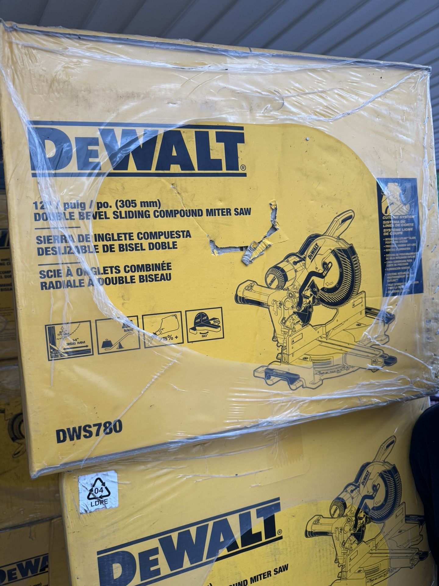 Dewalt Double Bevel Sliding Compound Miter Saw