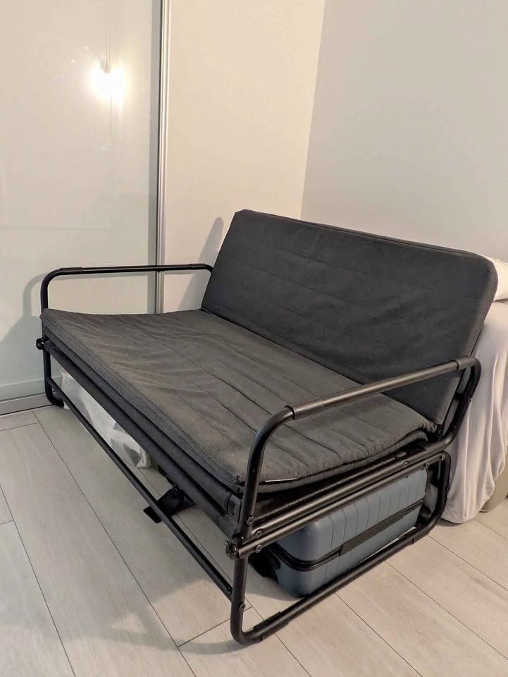 Ikea HAMMARN sofa bed + 6" mattress