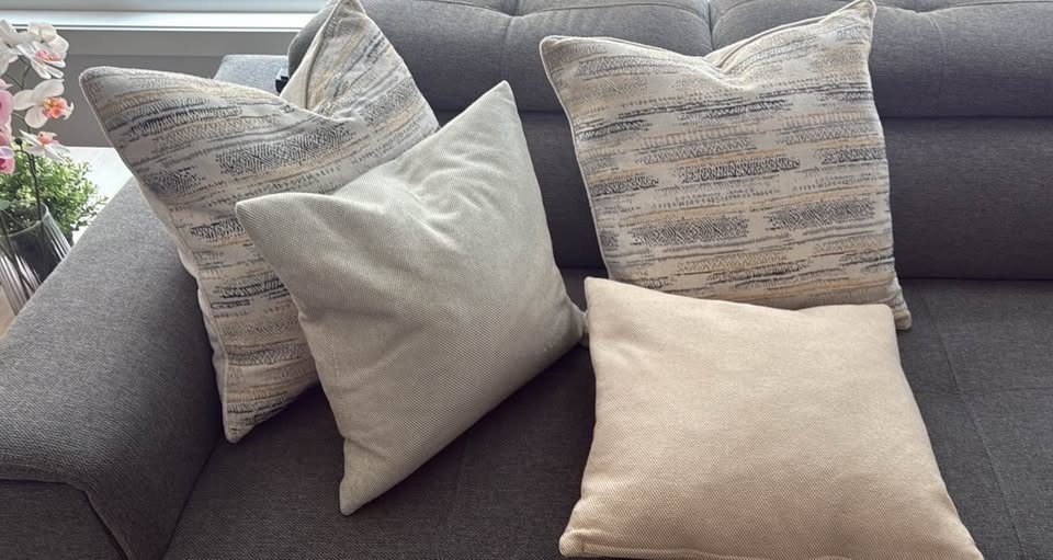 Premium Goose Down Feather Pillows (Set of 4)