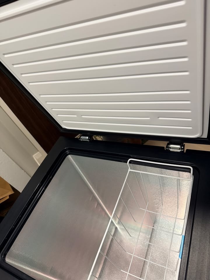 Arctic King Chest Freezer - photo 4